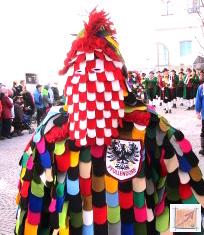 Masken Holzbildhauer schwäbisch Alemannische Fasnet Masken vom mzug aus Pfullendorf, BauFachForum, Baulexikon Wilfried Berger Masken Holzbildhauer schwäbisch Alemannische Fasnet Masken vom mzug aus Pfullendorf, BauFachForum, Baulexikon Wilfried Berger