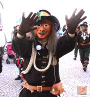 Masken Holzbildhauer schwäbisch Alemannische Fasnet Masken vom mzug aus Pfullendorf, BauFachForum, Baulexikon Wilfried Berger Masken Holzbildhauer schwäbisch Alemannische Fasnet Masken vom mzug aus Pfullendorf, BauFachForum, Baulexikon Wilfried Berger