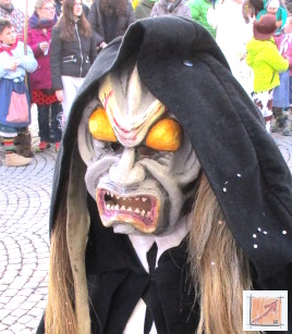 Masken Holzbildhauer schwäbisch Alemannische Fasnet Masken vom mzug aus Pfullendorf, BauFachForum, Baulexikon Wilfried Berger Masken Holzbildhauer schwäbisch Alemannische Fasnet Masken vom mzug aus Pfullendorf, BauFachForum, Baulexikon Wilfried Berger