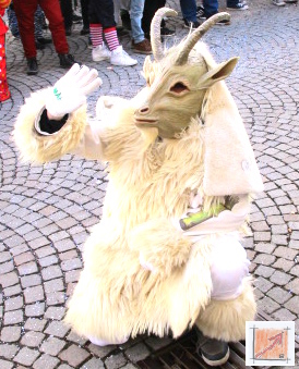 Masken Holzbildhauer schwäbisch Alemannische Fasnet Masken vom mzug aus Pfullendorf, BauFachForum, Baulexikon Wilfried Berger Masken Holzbildhauer schwäbisch Alemannische Fasnet Masken vom mzug aus Pfullendorf, BauFachForum, Baulexikon Wilfried Berger