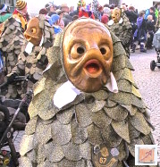 Masken Holzbildhauer schwäbisch Alemannische Fasnet Masken vom mzug aus Pfullendorf, BauFachForum, Baulexikon Wilfried Berger Masken Holzbildhauer schwäbisch Alemannische Fasnet Masken vom mzug aus Pfullendorf, BauFachForum, Baulexikon Wilfried Berger