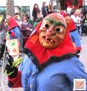 Masken Holzbildhauer schwäbisch Alemannische Fasnet Masken vom mzug aus Pfullendorf, BauFachForum, Baulexikon Wilfried Berger Masken Holzbildhauer schwäbisch Alemannische Fasnet Masken vom mzug aus Pfullendorf, BauFachForum, Baulexikon Wilfried Berger