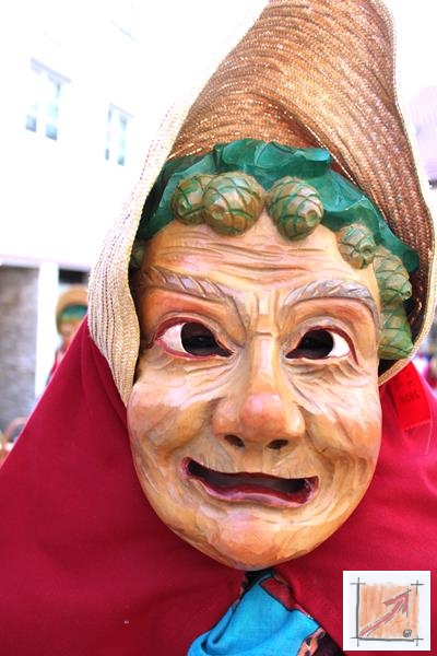 Masken Holzbildhauer schwäbisch Alemannische Fasnet Umzug, BauFachForum, Baulexikon Wilfried Berger Masken Holzbildhauer schwäbisch Alemannische Fasnet Umzug, BauFachForum, Baulexikon Wilfried Berger