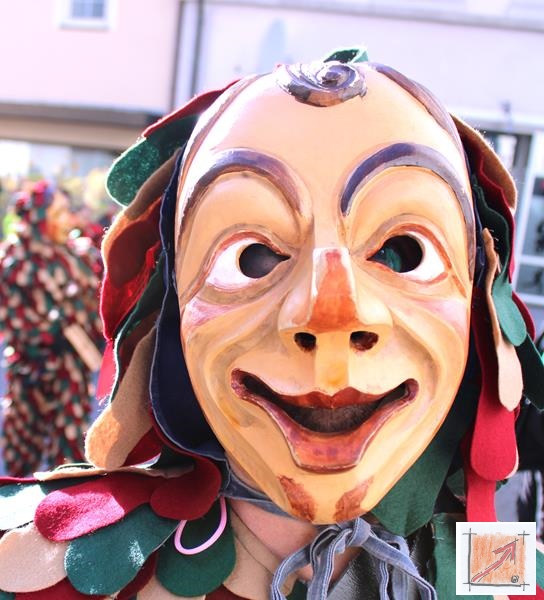 Masken Holzbildhauer schwäbisch Alemannische Fasnet Umzug, BauFachForum, Baulexikon Wilfried Berger Masken Holzbildhauer schwäbisch Alemannische Fasnet Umzug, BauFachForum, Baulexikon Wilfried Berger