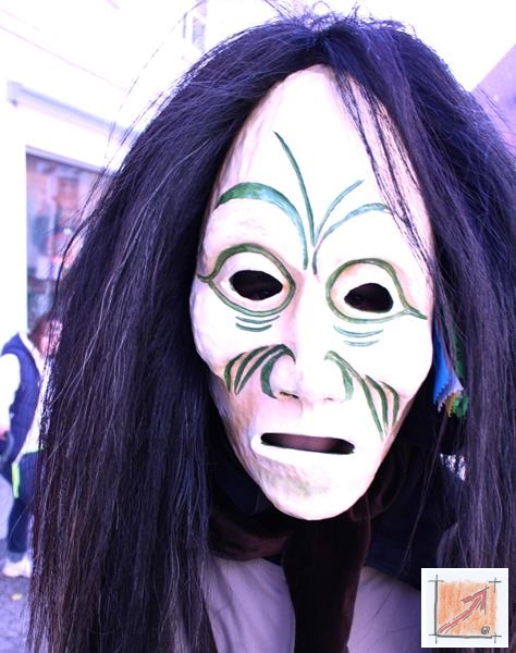 Masken Holzbildhauer schwäbisch Alemannische Fasnet Umzug, BauFachForum, Baulexikon Wilfried Berger Masken Holzbildhauer schwäbisch Alemannische Fasnet Umzug, BauFachForum, Baulexikon Wilfried Berger