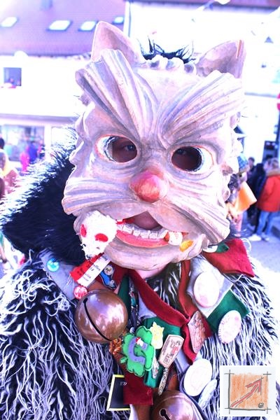 Masken Holzbildhauer schwäbisch Alemannische Fasnet Umzug, BauFachForum, Baulexikon Wilfried Berger Masken Holzbildhauer schwäbisch Alemannische Fasnet Umzug, BauFachForum, Baulexikon Wilfried Berger