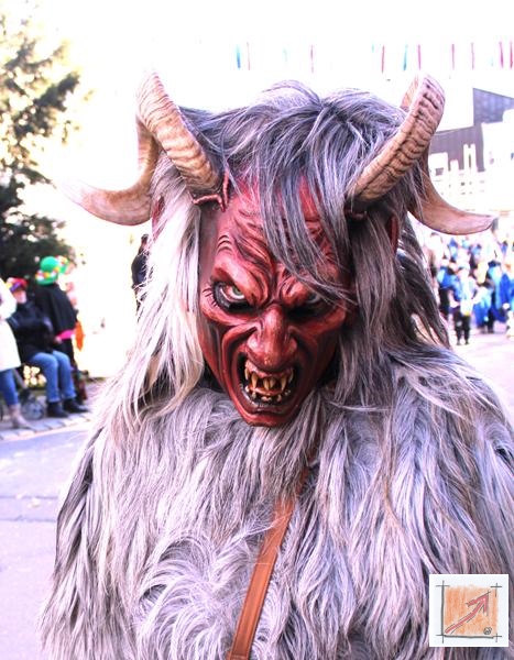 Masken Holzbildhauer Schwäbisch Alemannische Fasnet, Lohwald Teufel Villingen, BauFachForum, Baulexikon Wilfried Berger. Masken Holzbildhauer Schwäbisch Alemannische Fasnet, Lohwald Teufel Villingen, BauFachForum, Baulexikon Wilfried Berger.