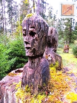 Masken Holzbildhauer Schwäbisch Alemannische Fasnet, Holzkunst Leben vom Holzbildhauer, BauFachForum, Baulexikon Wilfried Berger Masken Holzbildhauer Schwäbisch Alemannische Fasnet, Holzkunst Leben vom Holzbildhauer, BauFachForum, Baulexikon Wilfried Berger