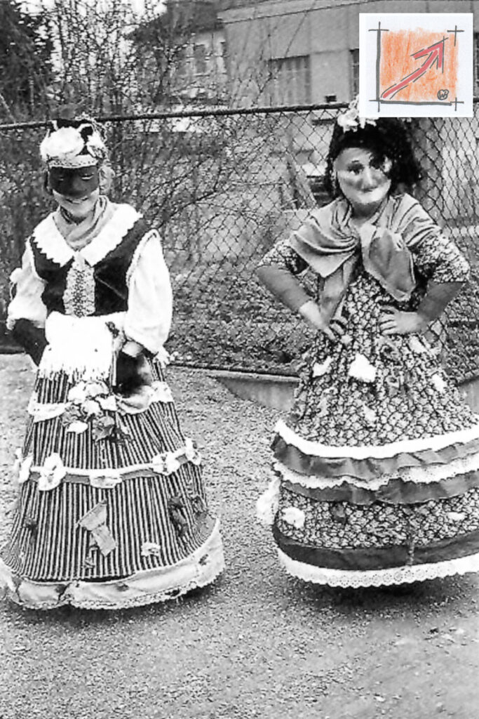 Masken Holzbildhauer Schwäbisch Alemannische Fasnet, Basler Historie der Fasnet, BauFachForum, Baulexikon Wilfried Berger Masken Holzbildhauer Schwäbisch Alemannische Fasnet, Basler Historie der Fasnet, BauFachForum, Baulexikon Wilfried Berger