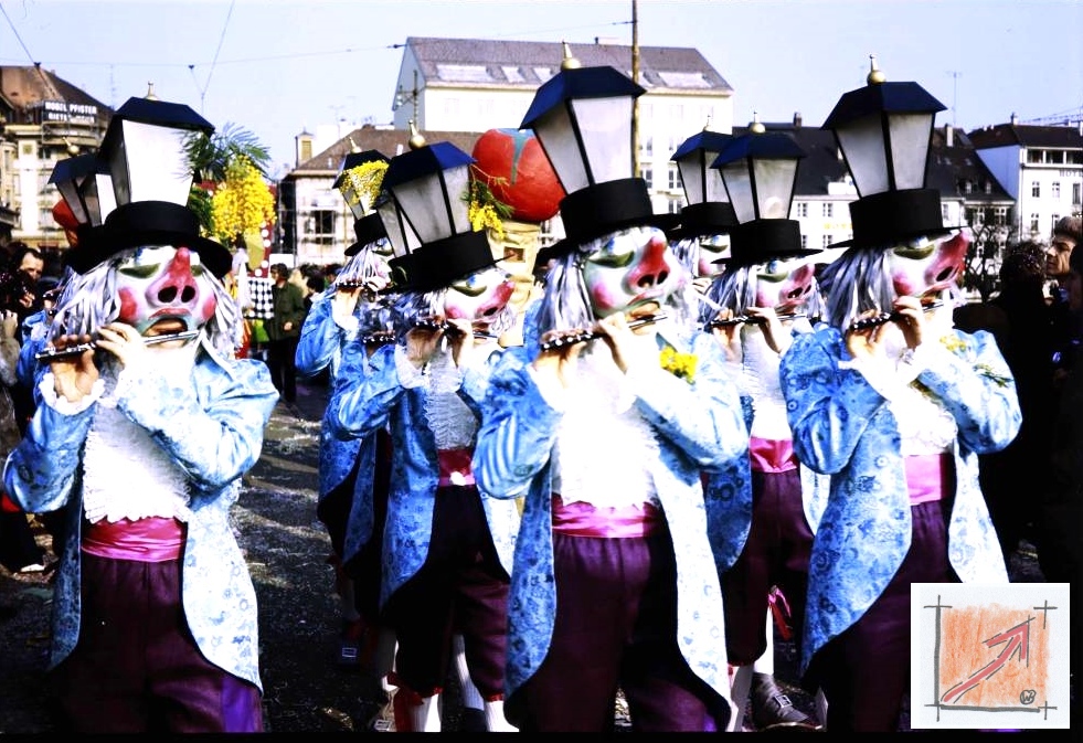 Masken Holzbildhauer Schwäbisch Alemannische Fasnet, Spott Laternen. BauFachforum, Baulexikon Wilfried Berger Masken Holzbildhauer Schwäbisch Alemannische Fasnet, Spott Laternen. BauFachforum, Baulexikon Wilfried Berger