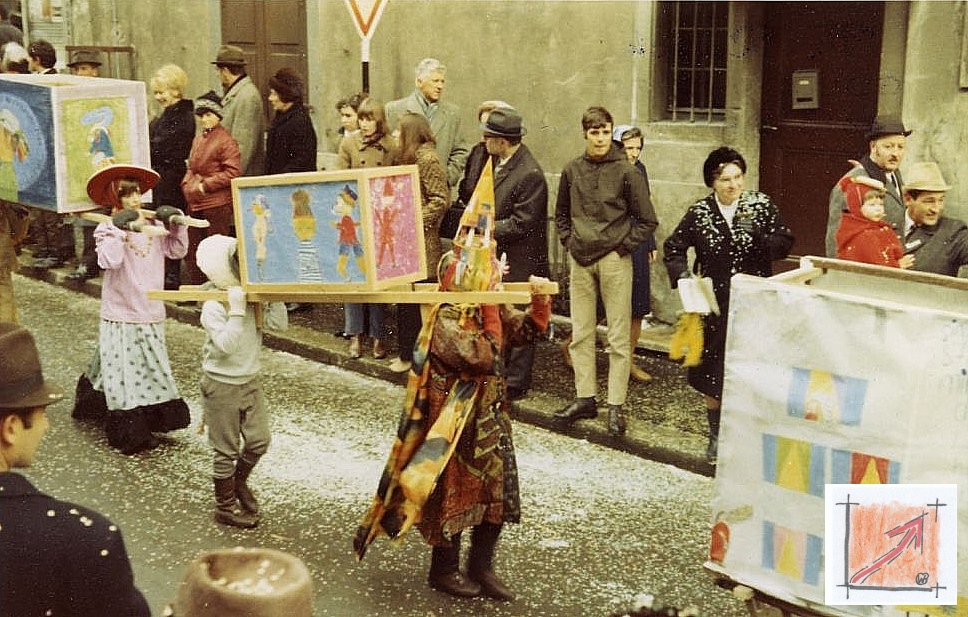 Masken Holzbildhauer Schwäbisch Alemannische Fasnet, Spott Laternen. BauFachforum, Baulexikon Wilfried Berger Masken Holzbildhauer Schwäbisch Alemannische Fasnet, Spott Laternen. BauFachforum, Baulexikon Wilfried Berger